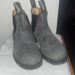Blundstones